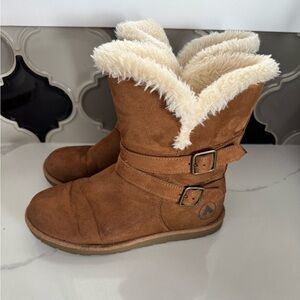 Airwalk Brown Ankle Boots with Cream Fur Lining